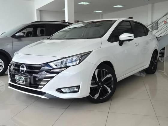 NISSAN VERSA 1.6 16V FLEX EXCLUSIVE XTRONIC NISSAN VERSA 1.6 16V FLEX EXCLUSIVE XTRONIC